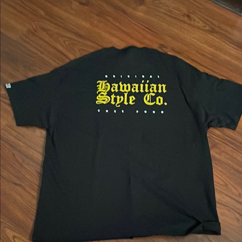 New Men’s Hawaiian Style Black T-Shirt sz XL